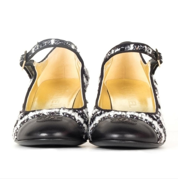 Chanel Black/White Tweed Mary Jane Cap Toe Pumps 35 - Picture 5 of 12